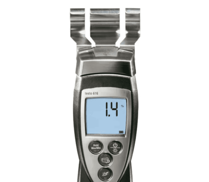 testo 616 moisture meter Digital moisture thermometer with digital display on a white background